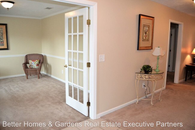 Building Photo - 3 br, 2 bath House - 500 Witby