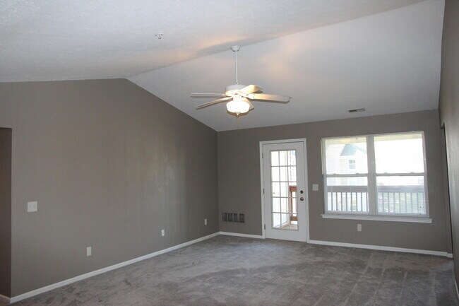 Foto del edificio - 1376 Heatherwood Ln