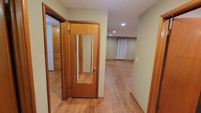 Foto del edificio - 1125 Woodman Rd