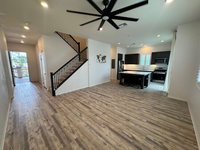 Foto del edificio - Modern 2 Bedroom, 2.5 Bathroom Condo in Pr...