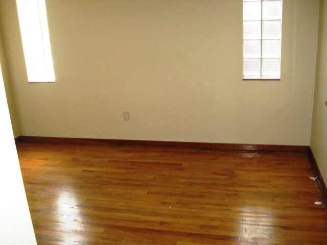 Foto del edificio - 739 Gaywood Dr