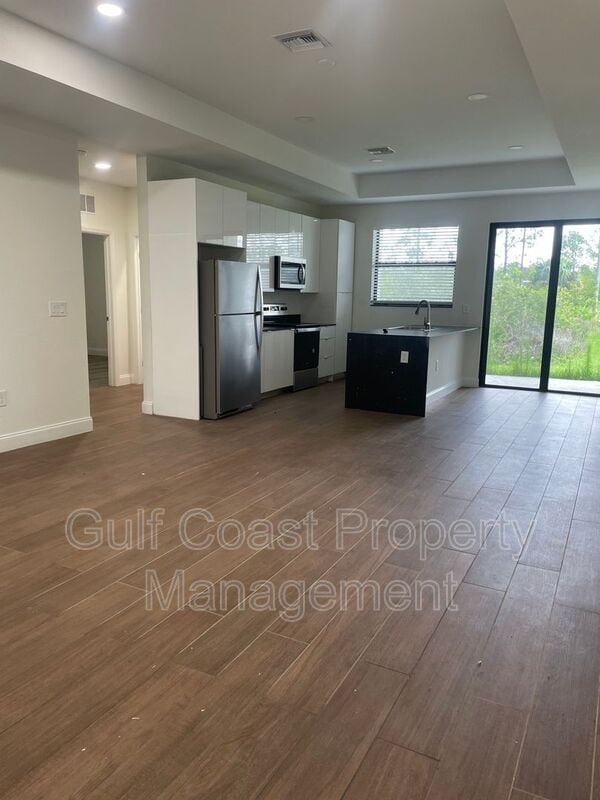 Building Photo - 126 Viewpoint Dr