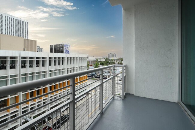 Foto del edificio - 2200 NE 4th Ave