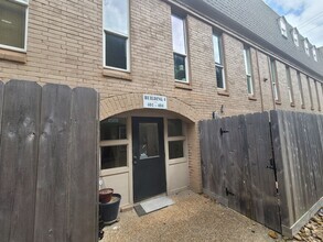Building Photo - 215 Postoffice St