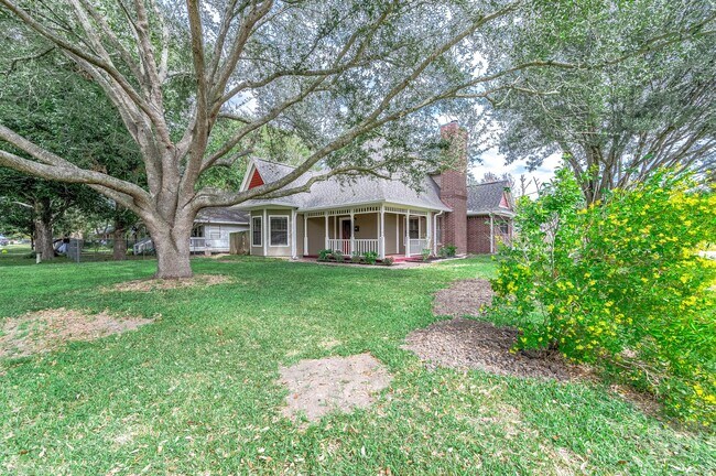 Foto del edificio - 2245 N Austin Ave