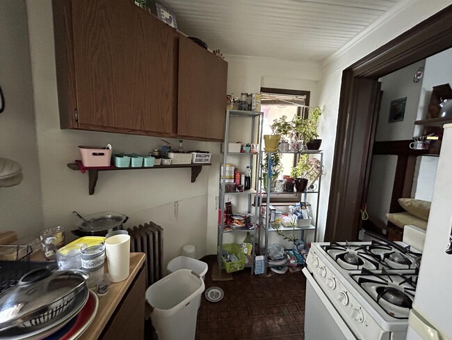 Interior Photo - 632 Howard Place