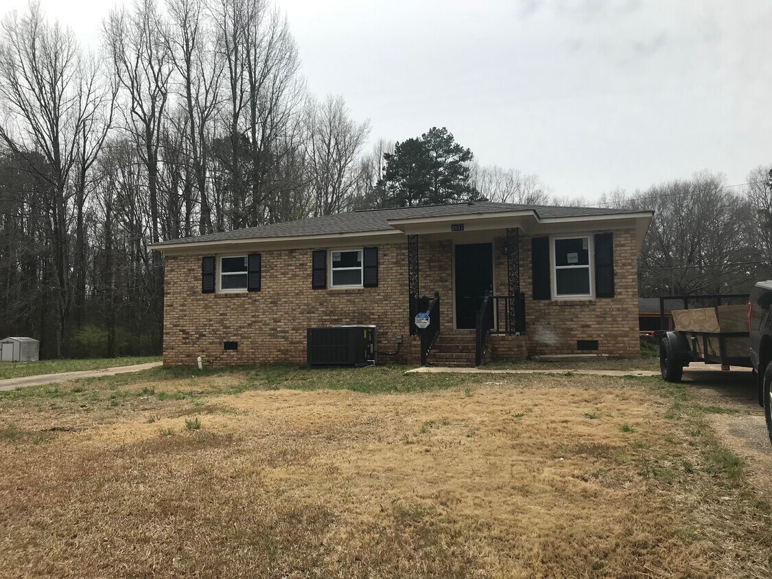 Primary Photo - 2017 Garland Trail Ln