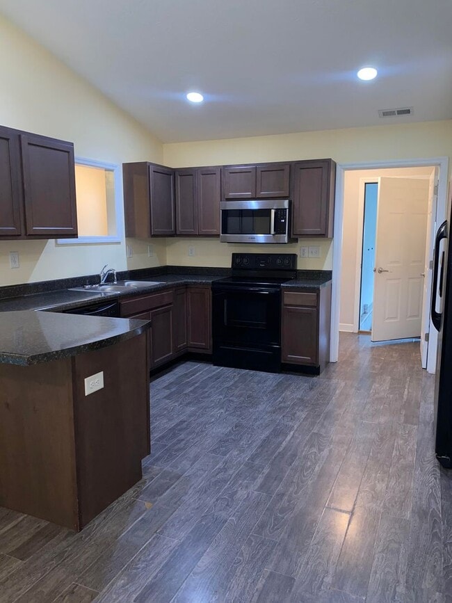 Building Photo - 107 Arrowhead Trail