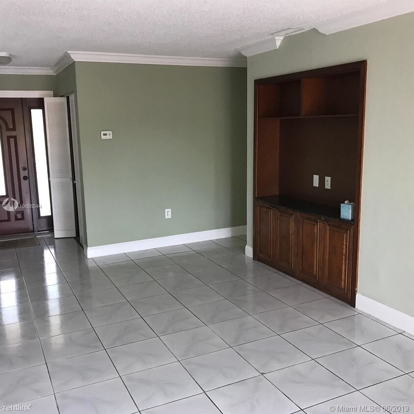Primary Photo - 3 br, 2 bath House - 9351 SW 4th Ln # 0