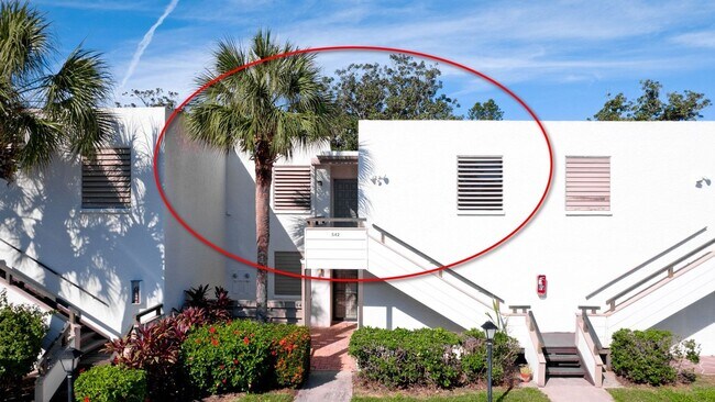 Foto del edificio - 542 Lakeside Dr