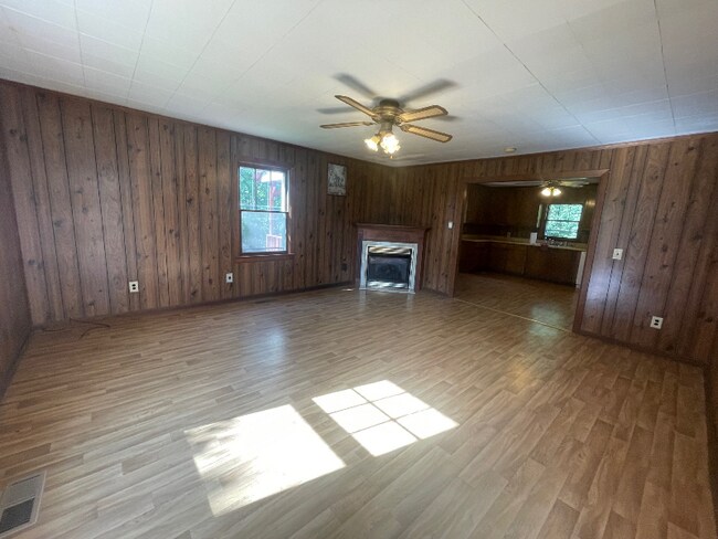 Building Photo - 3534 Fly Rd
