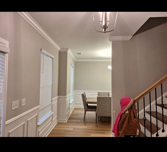 Building Photo - 317 Underhill Dr