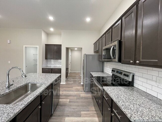 Foto del edificio - 656 S Southgate Dr