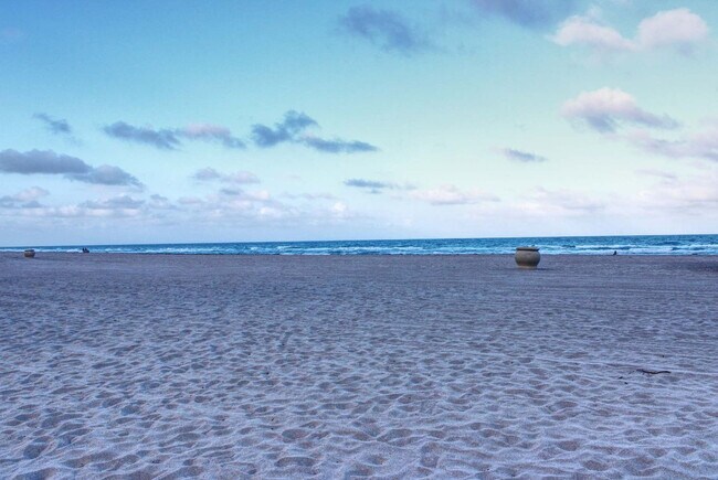 Foto del edificio - 324 Van Buren St