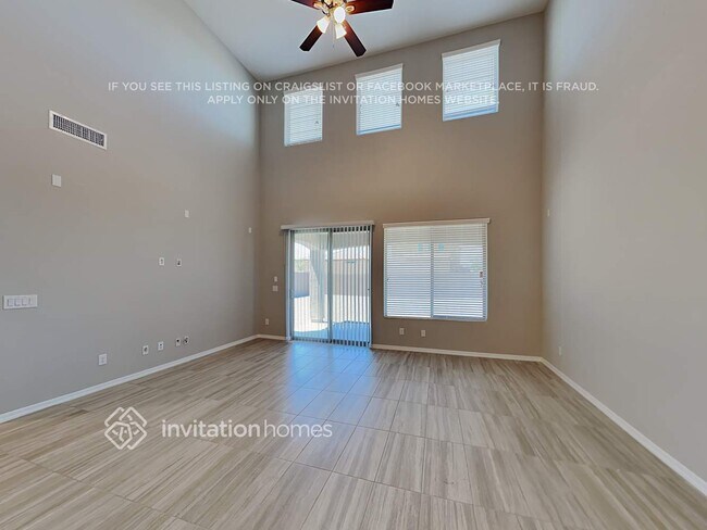 Foto del edificio - 19762 W Annika Dr