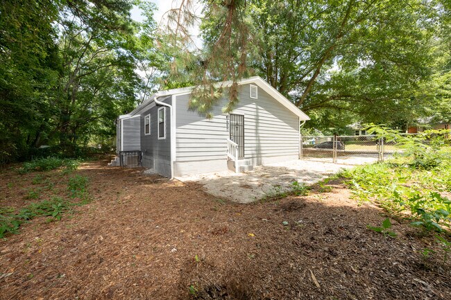 Building Photo - 485 Wilson Mill Rd SW