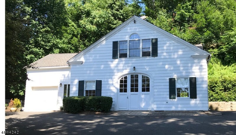 Primary Photo - 80 Highland Ave