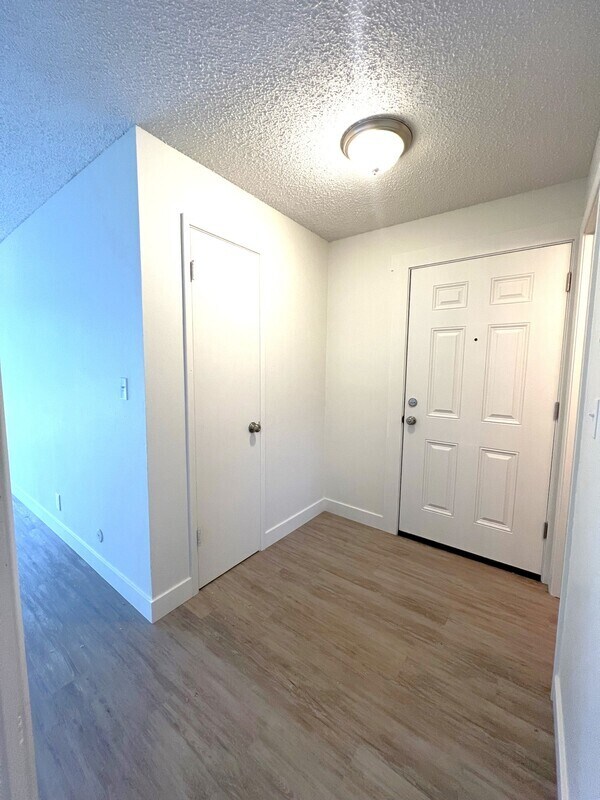 Foto del edificio - 4209 30th Ave SW