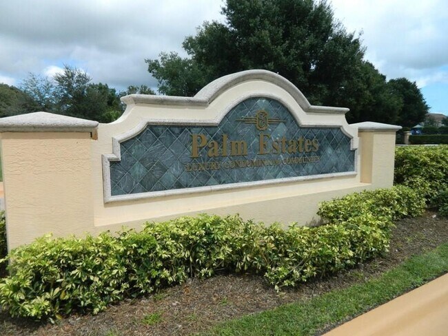 Foto del edificio - Palm Estates 2 Bedroom 2 Bath Condo w/Attached garage