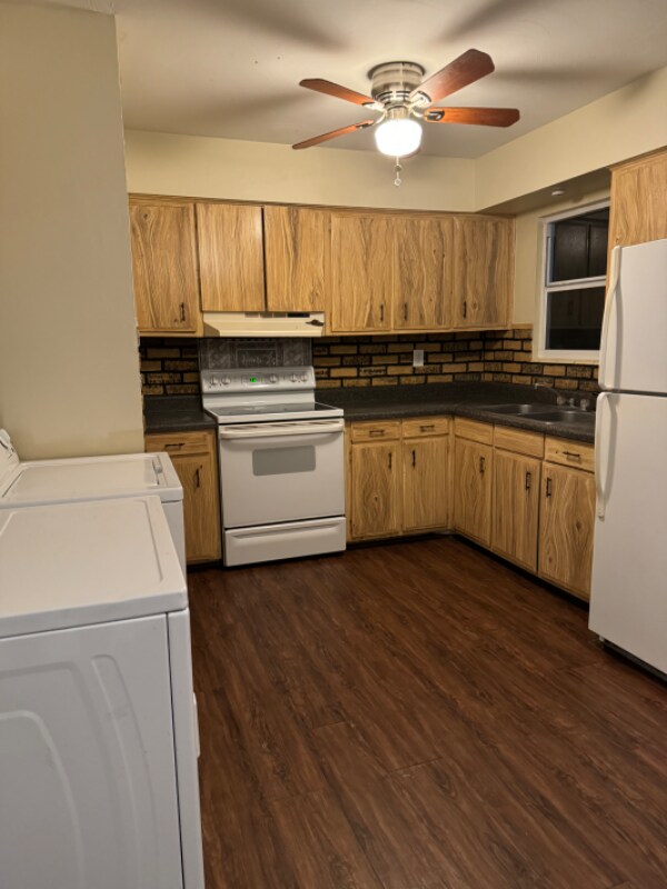 Primary Photo - 606 S Lotela Ave