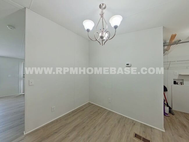Building Photo - 3079 Cosson Cir