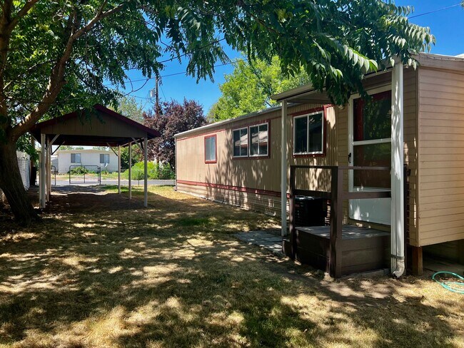 Foto del edificio - Newly Remodeled 3-Bedroom on Fully-Fenced Lot