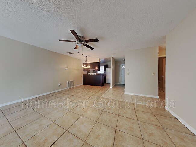 Building Photo - 609 Anderson Dr