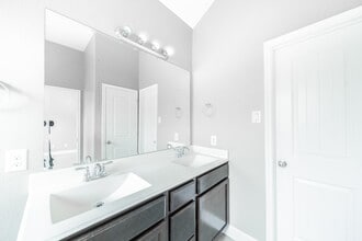 Building Photo - 15718 Egret Field Ln