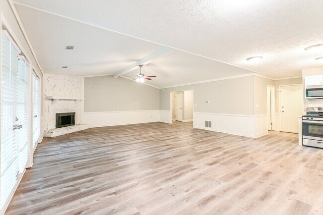Building Photo - 540 Ansley Dr