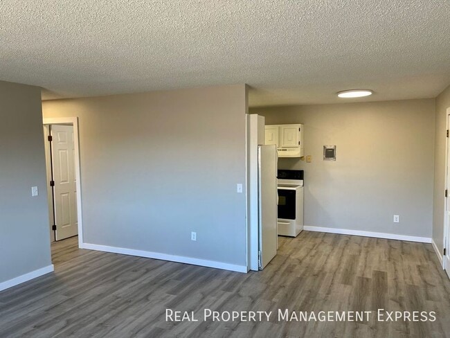 Building Photo - 4908 W Kirkwood Cir