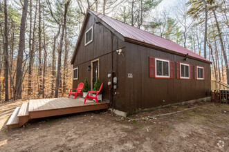 Building Photo - 135 Pine River Path