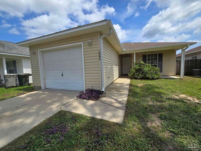 Building Photo - 1082 Antigua Cir