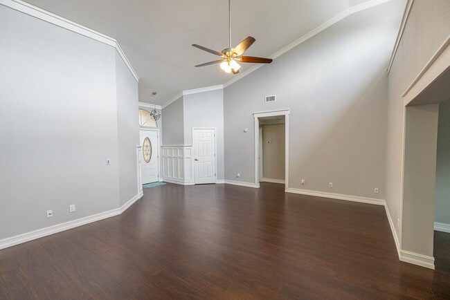 Building Photo - 8933 Bayaud Dr