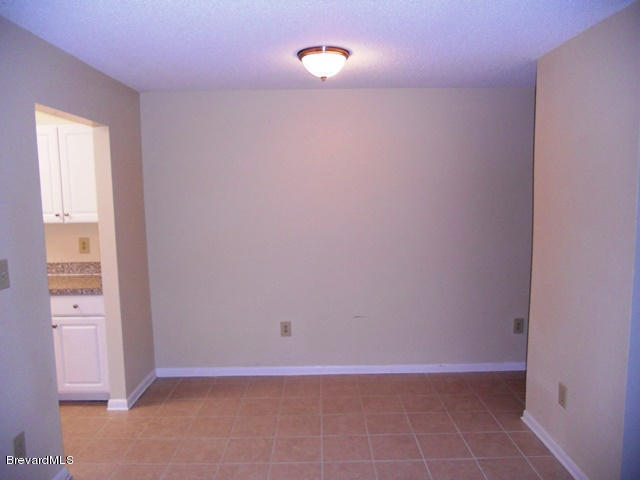 Building Photo - 3535 Sable Palm Ln