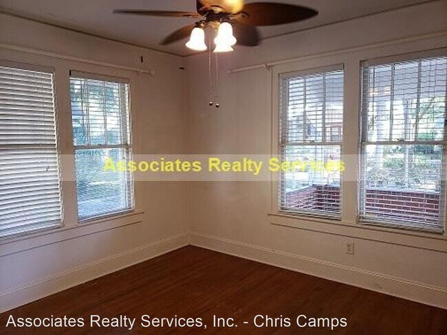 Foto del edificio - 3 br, 2 bath House - 102 NW 7th Terrace