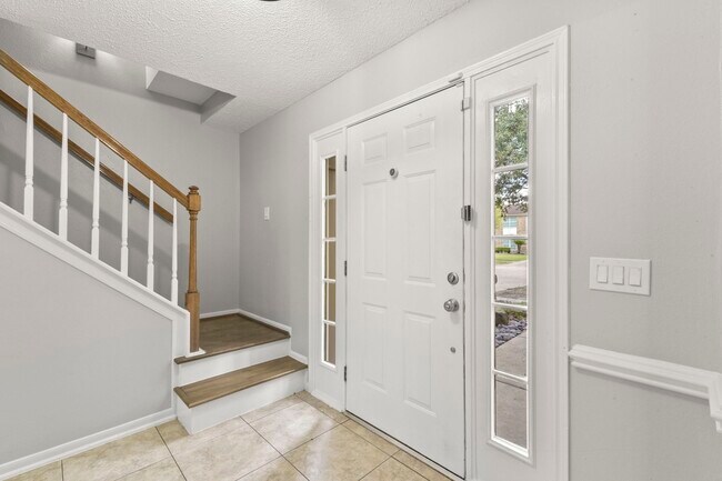 Foto del edificio - 630 Hawthorn Pl
