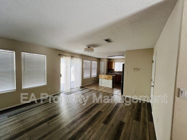 Foto del edificio - 4257 Altura Mesa Ln NE