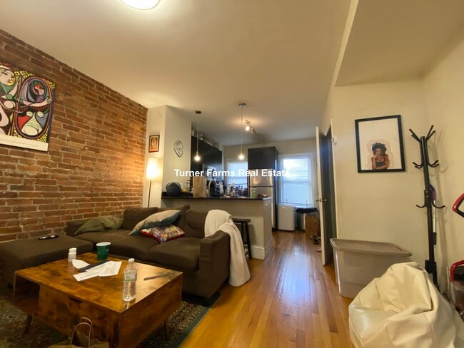 Foto del edificio - 14 Parker Hill Ave