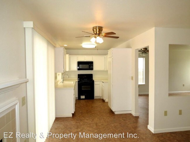 Foto del edificio - 3 br, 2.5 bath House - 1029 Lilac Street