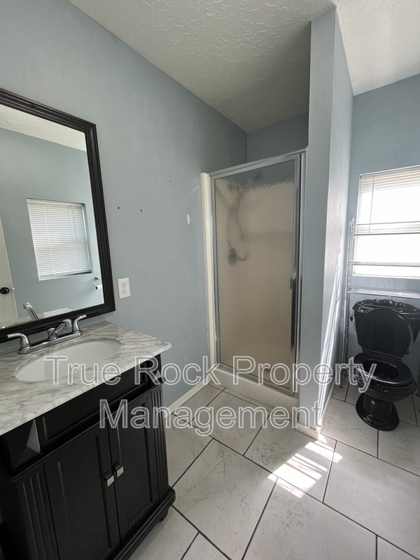 Building Photo - 808 N Wolfe Ln