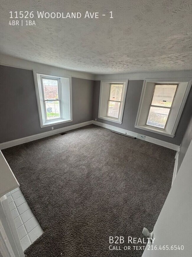 Foto del edificio - 11526 Woodland Ave