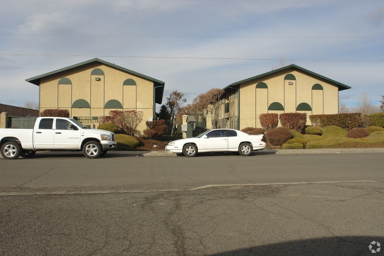 Building Photo - 1012 Cornell Ave