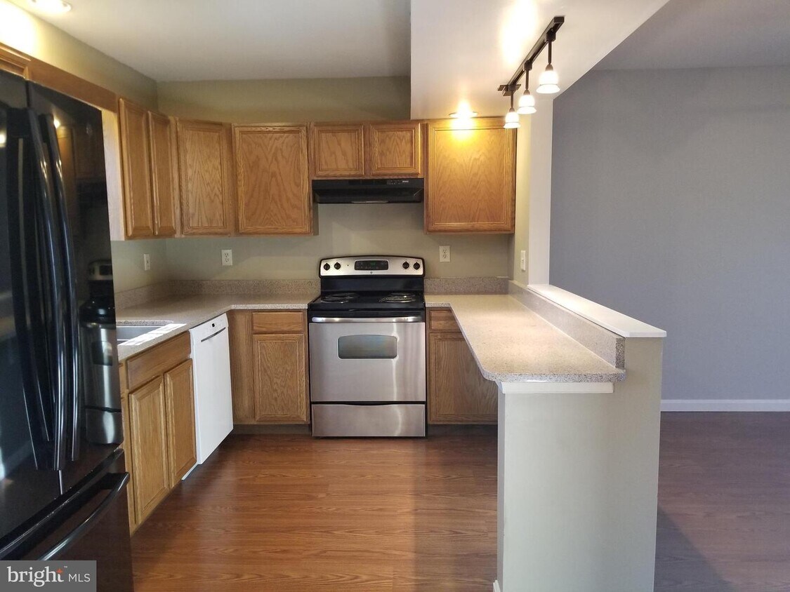 Primary Photo - 1460 Timber Chase Dr