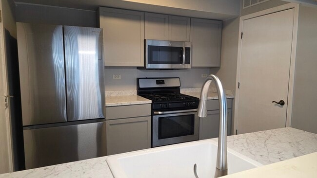 Building Photo - 462 Thomas Paine Ct