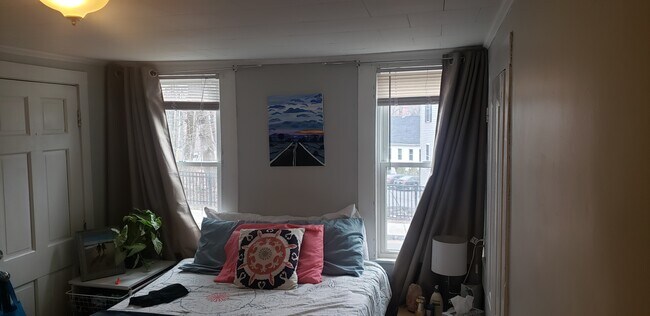 Building Photo - 17 Hanson St