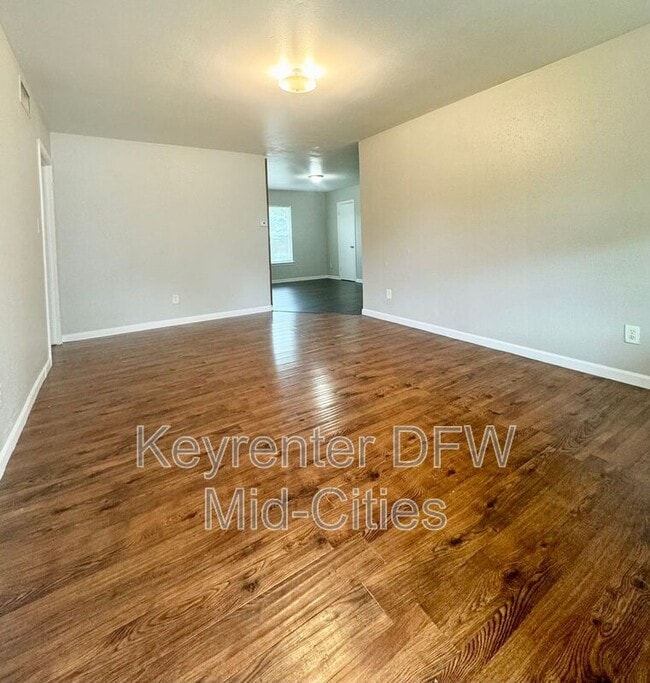 Foto del edificio - 1509 N O'Connor Rd