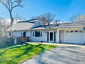 Building Photo - 37020 N Helen Dr