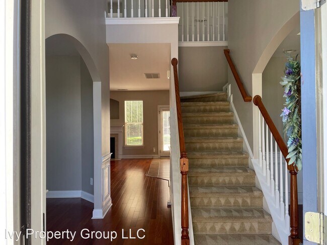 Foto del edificio - 4 br, 2.5 bath House - 15749 Seafield Ln