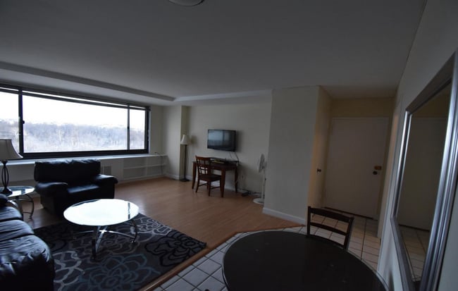 Photo - 1021 Arlington Blvd Unit 918 Apartment