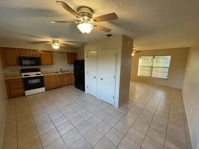 Building Photo - 1262 Padgett Cir